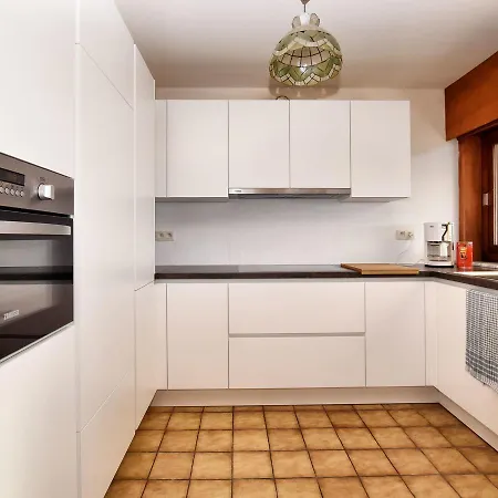 Cosy In Nadrin With Private Terrace